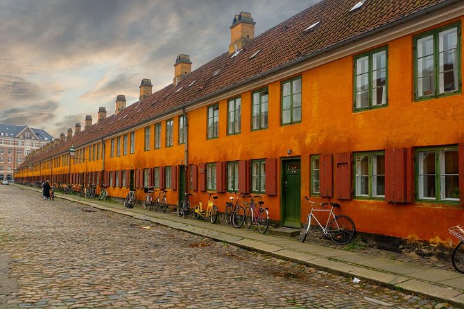 3h Private walking tour, Copenhagen - Strøget to City Hall Square: shopping street with a purpose