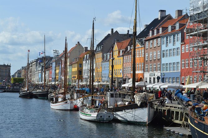 3h walking tour, small group max 10 people Copenhagen - Amagertorv: A Central Square with Medieval Roots