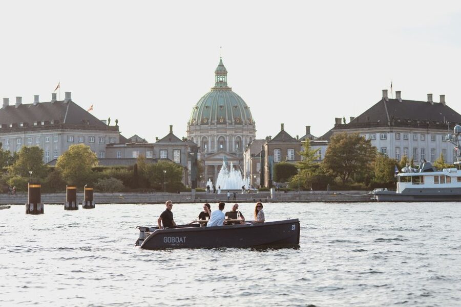 Copenhagen: 1, 2 or 3-Hour Boat Rental (No License Required) - Safety briefing and the driving lesson: you’ll get your bearings fast