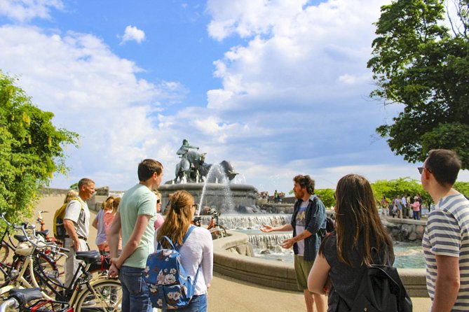 Copenhagen 2-hour City Highlights Bike Tour - Christiansborg to Nyboder: Government, Castles, and Old Neighborhoods
