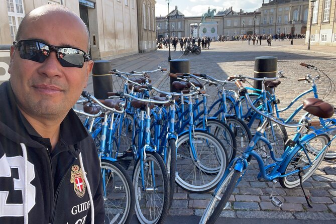 Copenhagen Bicycle Adventure - Kongens Have and Nyboder: where the city slows down