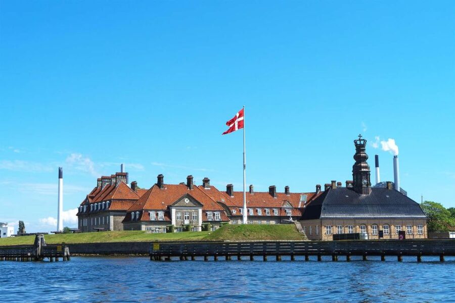 Copenhagen: Canal Boat Cruise & Old Town/Nyhavn Walking Tour - Who this tour suits best (and who might want a different style)