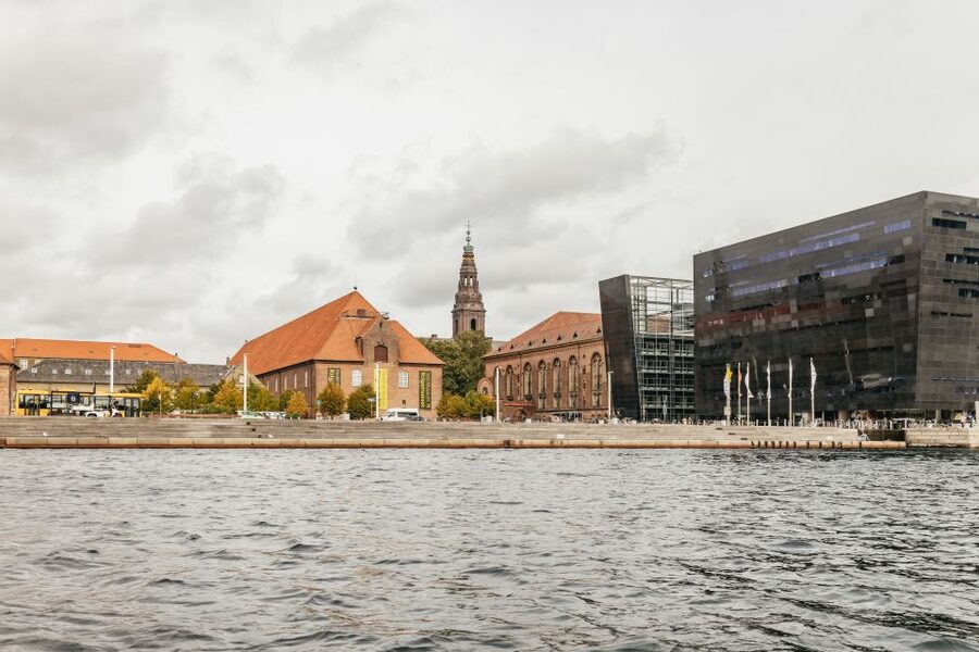 Copenhagen: Canal Cruise with Guide - Open-Boat Reality: Comfort, Weather, WiFi, and Ponchos