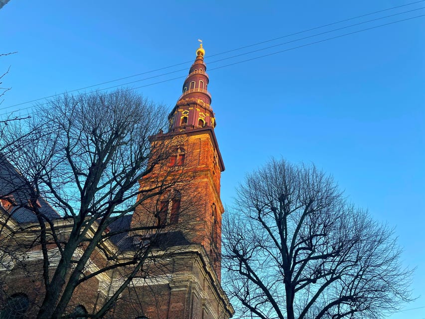 Copenhagen: Christiania & Christianshavn Guided Walking Tour - Pace, group size, and what to wear for a comfortable 2 hours
