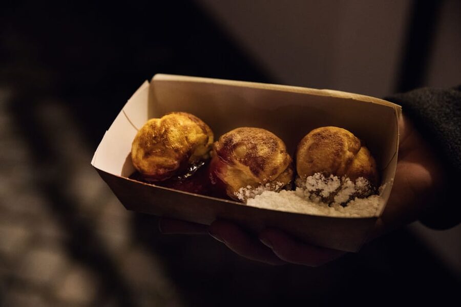 Copenhagen: Christmas Walking Tour with Treats and Drinks - Gløgg and Julebryg: Two Drinks, Two Moods, One Warm-Up Mission