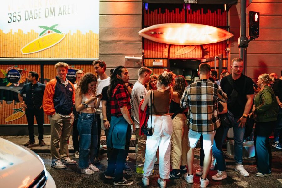 Copenhagen: Guided Party Pub Crawl with 4 Shots and 1 Drink - Drinks, Ordering, and Staying in Control