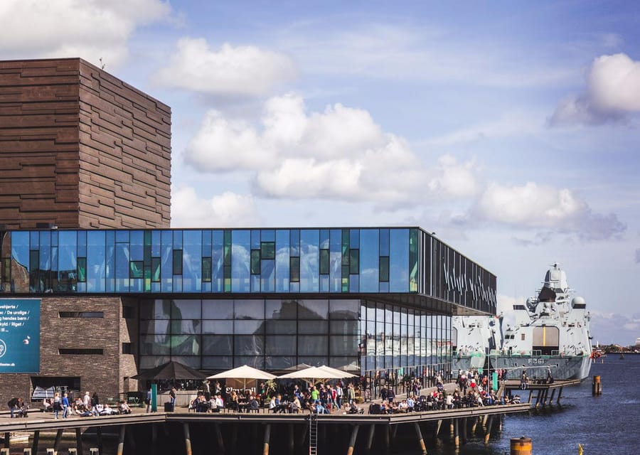 Copenhagen: Guided Walking Tour in French - Key things to know before you go