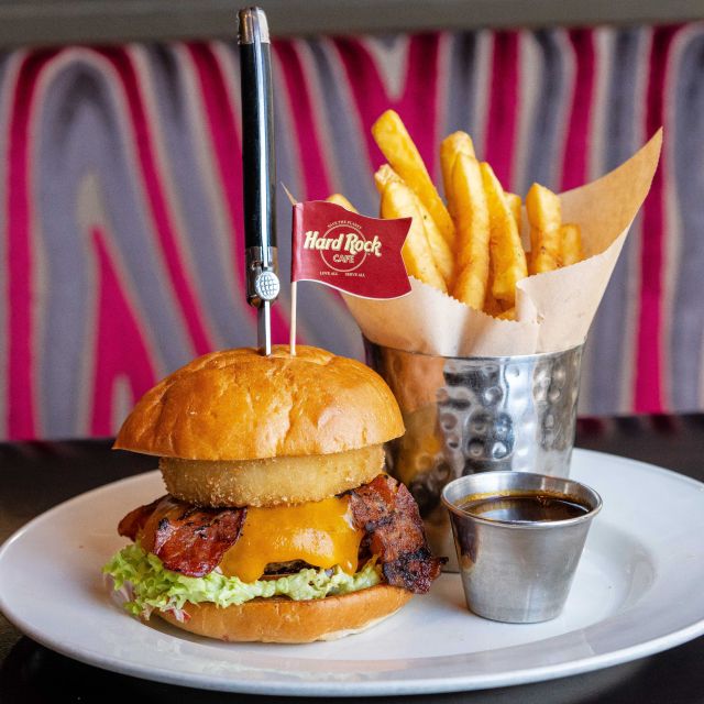 Copenhagen: Hard Rock Cafe with Set Menu for Lunch or Dinner - Choosing Acoustic vs Electric: Pick Your Course Count Like a Pro