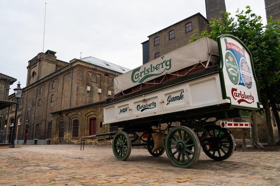 Copenhagen: Home of Carlsberg Experience Entry Ticket - The exhibition: father-and-son brewing, plus hands-on science