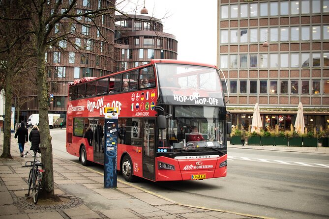 Copenhagen Hop-on Hop-Off Bus with Boat Option - Finding the Bus Again: Timing, Crowds, and the Red-Company Problem