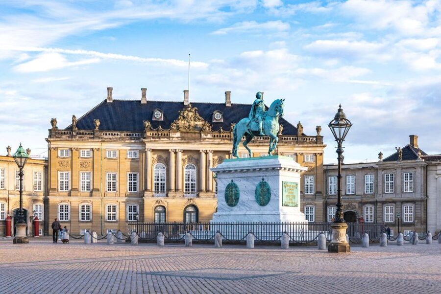 Copenhagen: Old Town and Nyhavn Private Family Tour - Price and value: what $240 per person buys you