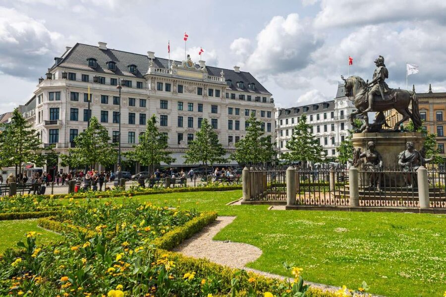 Copenhagen Old Town, Nyhavn, Canal Walking Tour & Christiana - Price and value: what $219 gets you in Copenhagen time