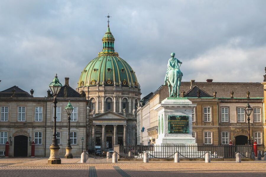 Copenhagen: Private Full-Day City Tour with Lunch Option - Who should book this private Copenhagen walking tour