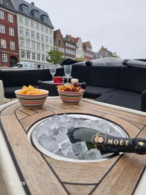 Copenhagen: Private Guided Boat Tour with City Highlights - Reffen street food from the boat: what to expect at the market stop