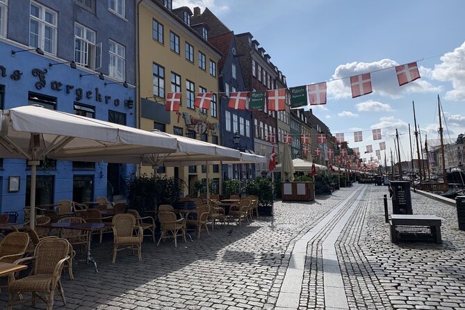 Copenhagen's Royal History: A Self-Guided Walking Tour - Using VoiceMap offline: the simple setup that matters