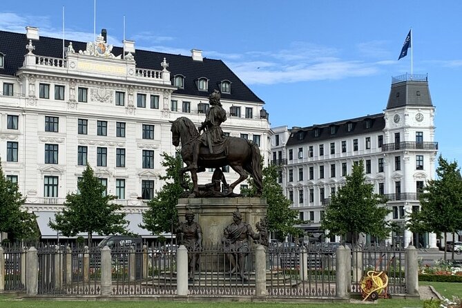 Copenhagen's Royal History: A Self-Guided Walking Tour - Stop 1: King’s New Square and getting oriented fast