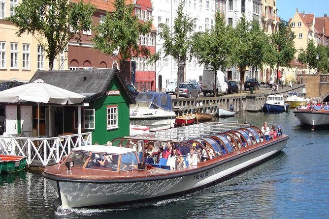Copenhagen Sightseeing Classic Canal Tour With Live Guide - One hour, six landmark moments: how the route really works