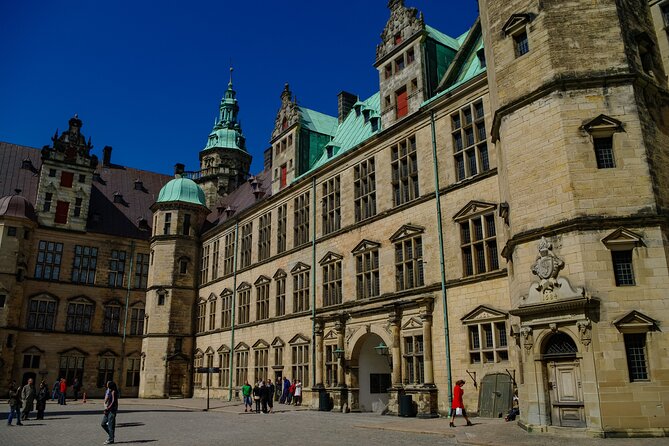 Deluxe Copenhagen Shore Excursion from Cruise Ship Port - Little Mermaid Photo Stop: The Icon, the Story, and 15 Minutes of Magic