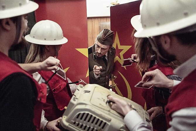Downfall Spy Mission (Premium Private Escape Room) - Quick Tips to Get the Best Experience