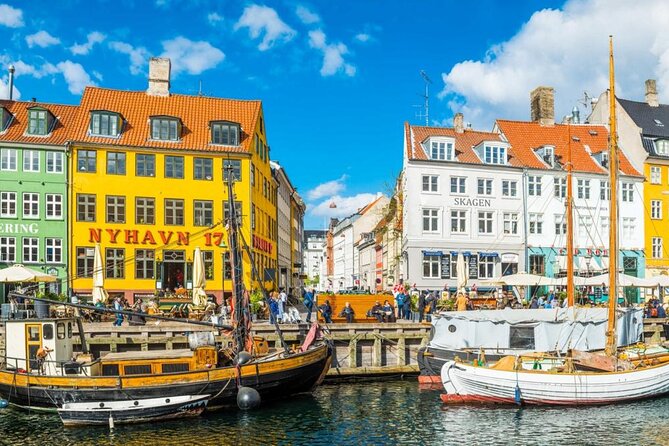 e-Scavenger hunt Copenhagen: Explore the city at your own pace - Amalienborg, Copenhagen City Hall, and Strøget: Royal Life Meets Public Space