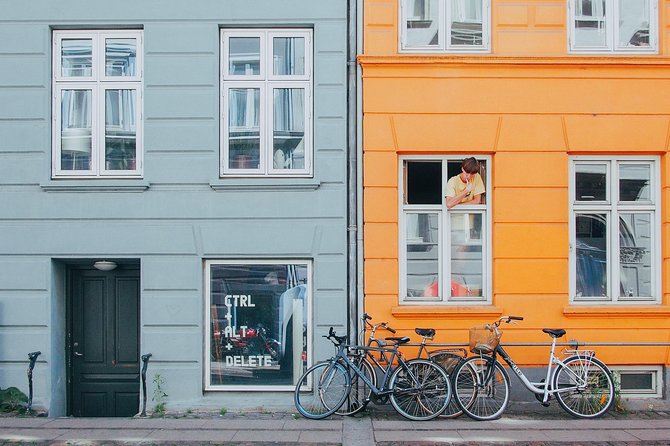 Explore Copenhagen in 60 minutes with a Local - Meeting at City Hall: Why Rådhuspladsen Is the Right Starting Line
