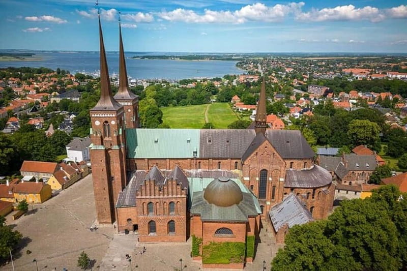 Full-Day Tour; Castle, Palace, Cathedral and Viking Ships - What to pack and how to handle the footwork
