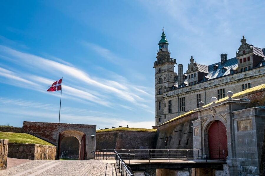 Kronborg Castle Entry Ticket - Free Intro Tours and Optional Guided Tours: How to Choose Your Level of Detail