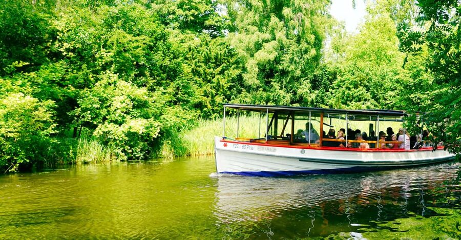 Lyngby & Bagsværd Lake: Baadfarten Boat Ride - A simple idea that works: boat + choices all day