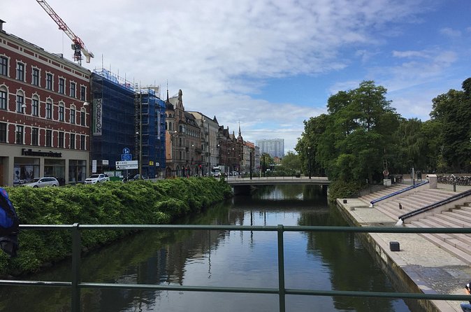 Malmo Walking Tour, 3 hours (small group) - Gamla Kyrkogården and Kungsparken: When Parks Also Have a Job