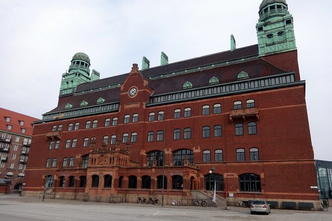 Malmö Walking Tour: Explore Top Sights & Hidden Gems - Stop 2: Folkets Park for green space and family-friendly fun