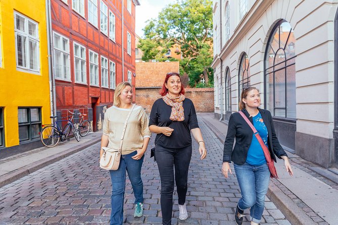Private City Kickstart Tour: Copenhagen - Starting Point at Fiolstræde 10: Simple Meet, No Hotel Chaos