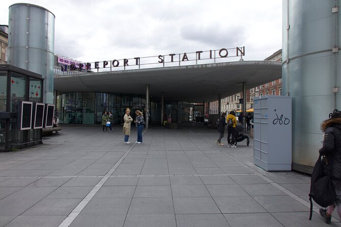 Private Walking Classical Tour of Copenhagen - Torvehallerne Food Halls: A Lunch Plan That Makes Sense