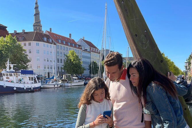 Self-guided Treasure Hunt Tour in Copenhagen - Build a Spaceship - Krøjers Plads to the Butterfly 3-way bridge: big payoff section