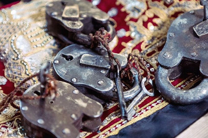 SHERLOCK Escape Room - Puzzle Difficulty: Fun for Smart Teams, Not a Guessing Game