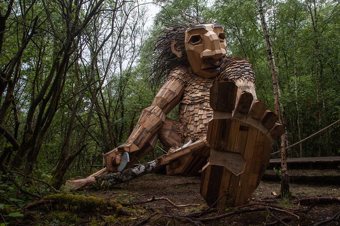 The Forgotten Giants Private Tour - Stop 5 in Taastrup: Teddy Friendly, Scrapwood Fur, and the Helping Hand